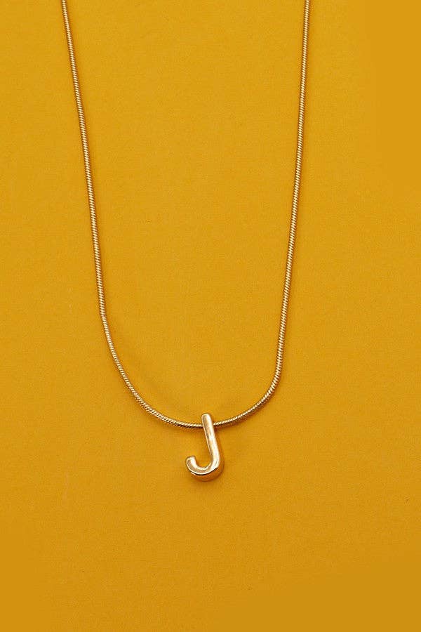 JOSSLYN by Wall to Wall - DELICATE SNAKE CHAIN INITIAL PENDANT NECKLACE